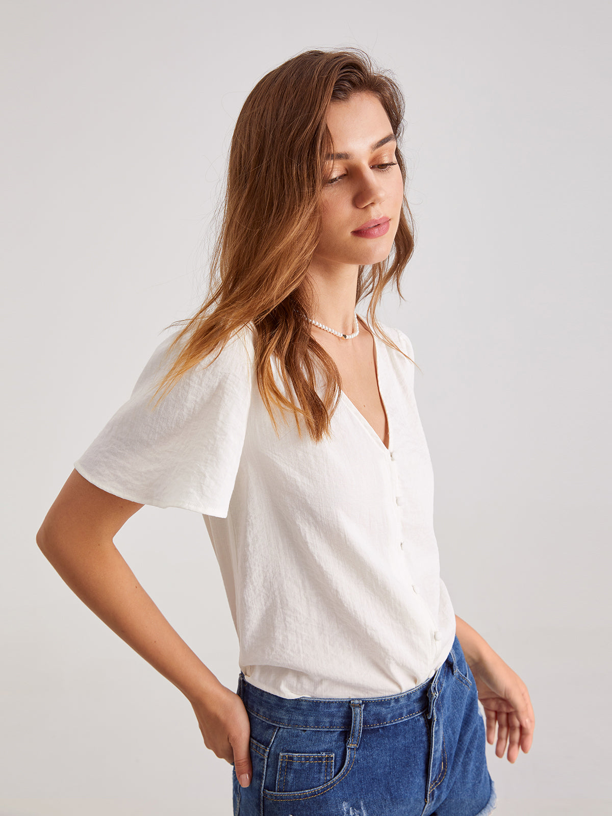 Basic Linen V-Neck T-Shirt