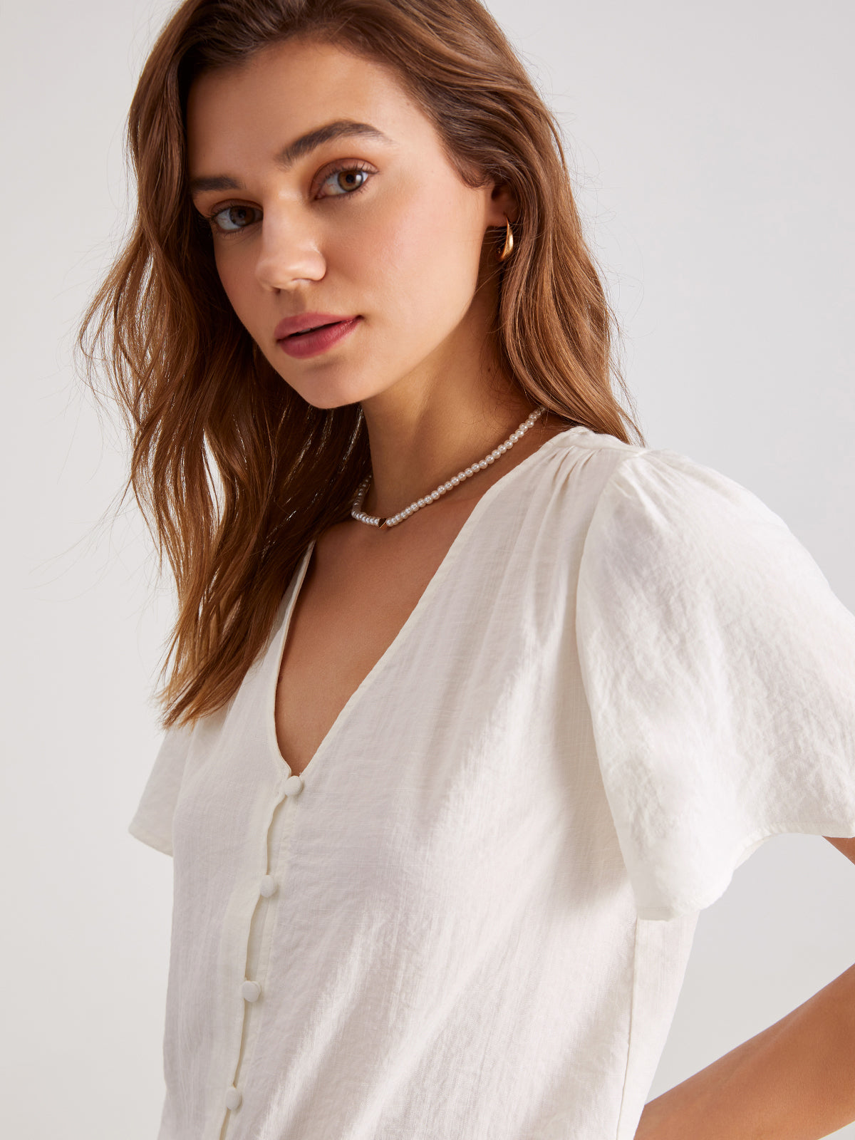 Basic Linen V-Neck T-Shirt