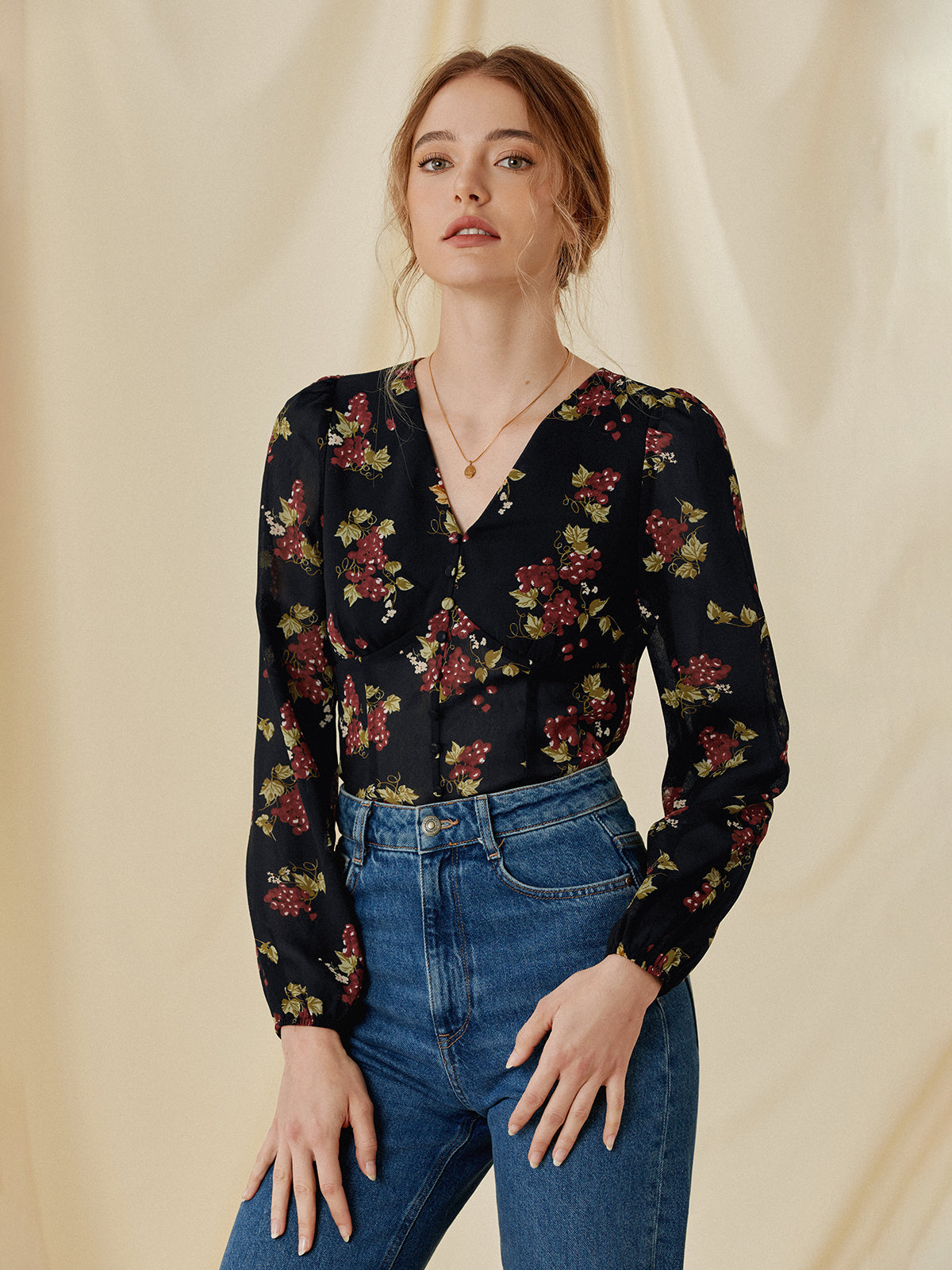 Cropped V-Neck Contrast Floral Top