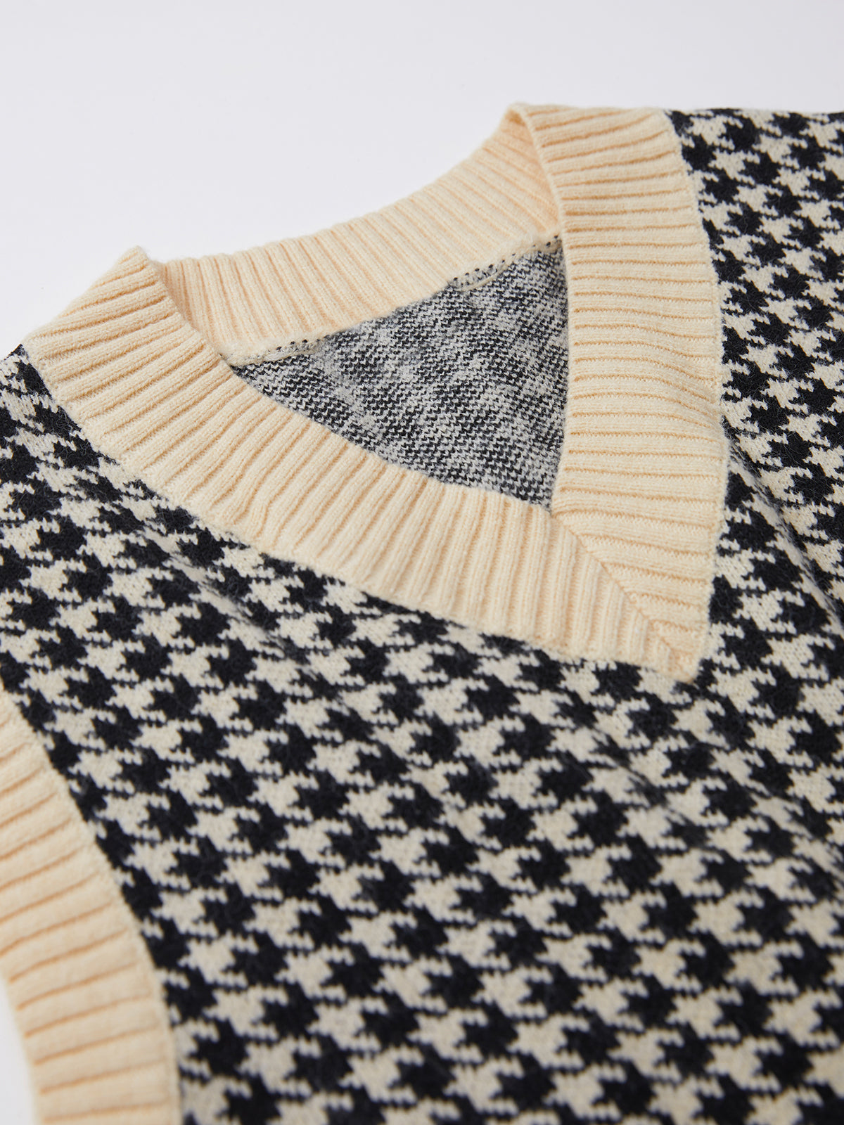 Cozy Houndstooth Vest