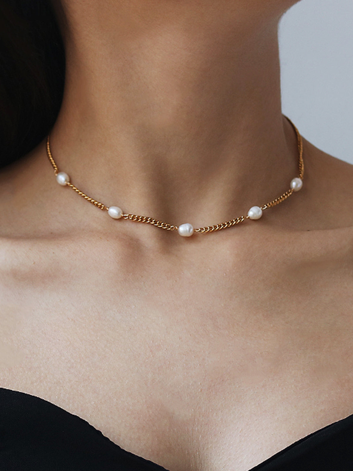 Pearlescent Necklace