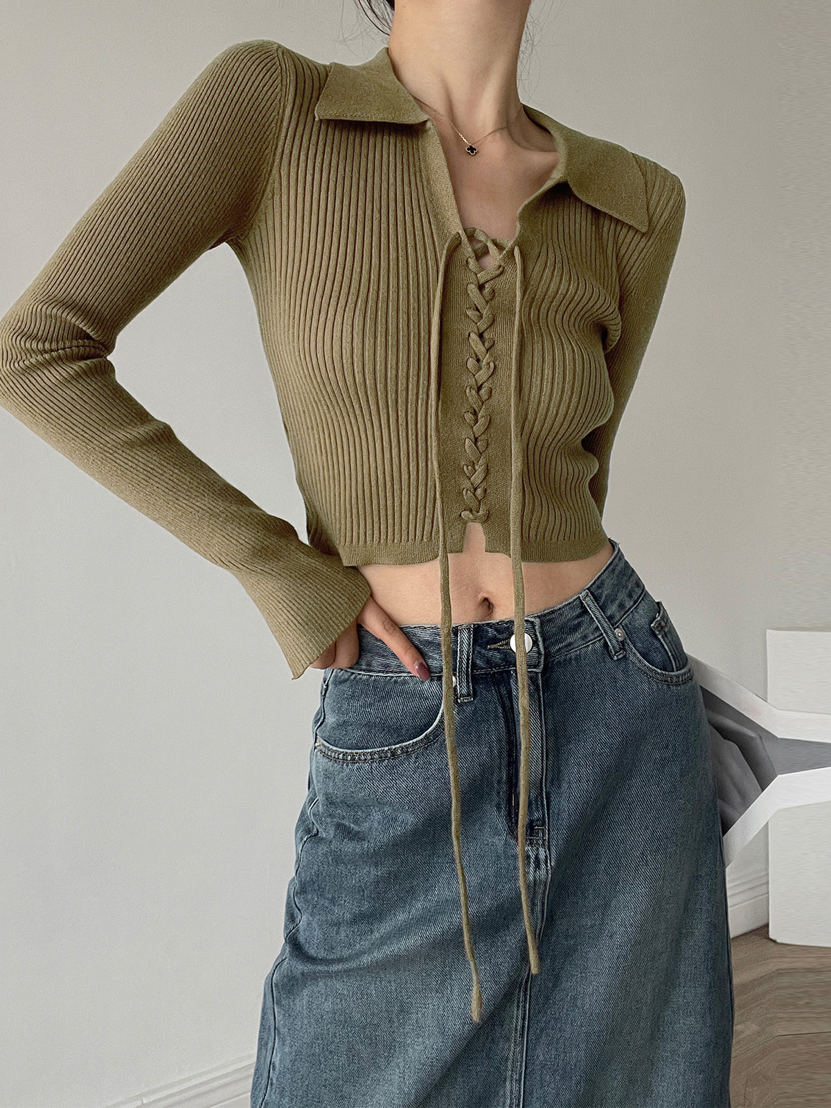 Tie Up Collared Polo Knit Crop Shirt