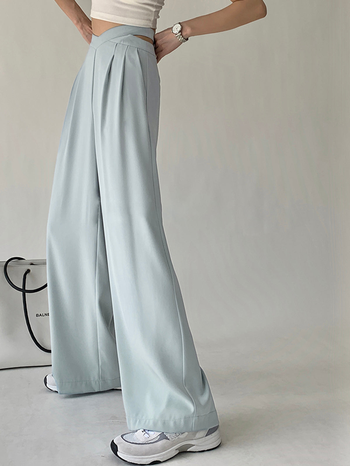 Pleated V Waist Flowy Wide Leg Pants