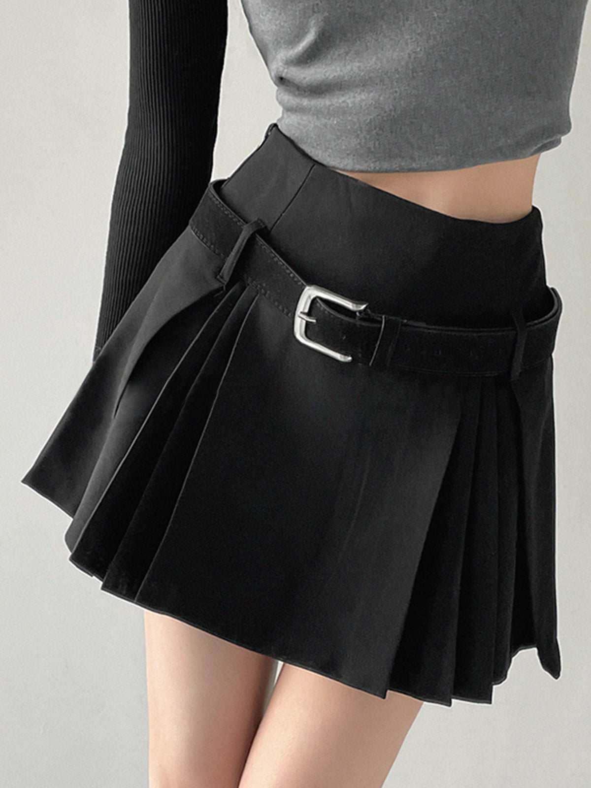 Solid Belted Pleated Zip Up Skirt