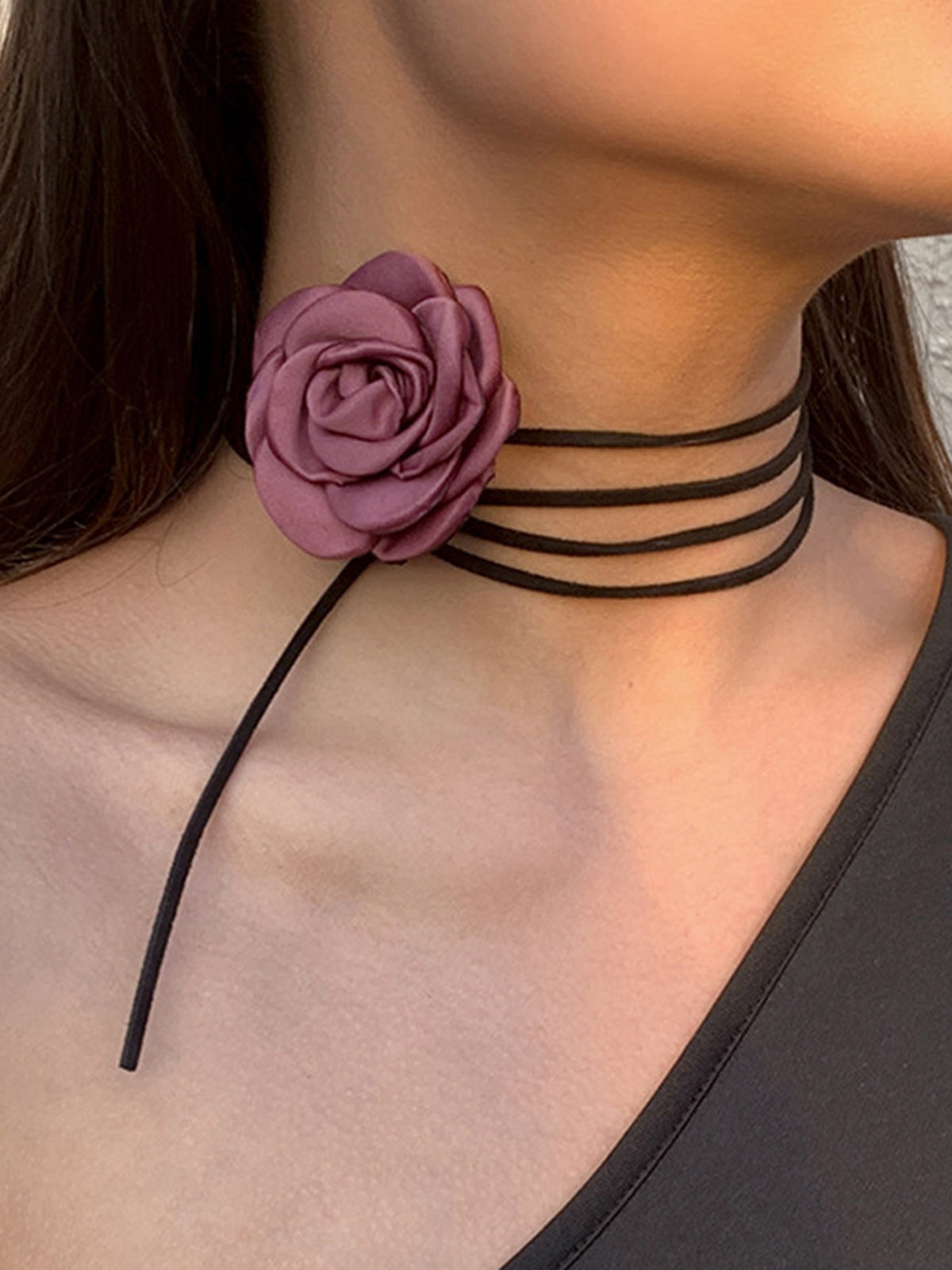 Rosette Bud Choker Necklace