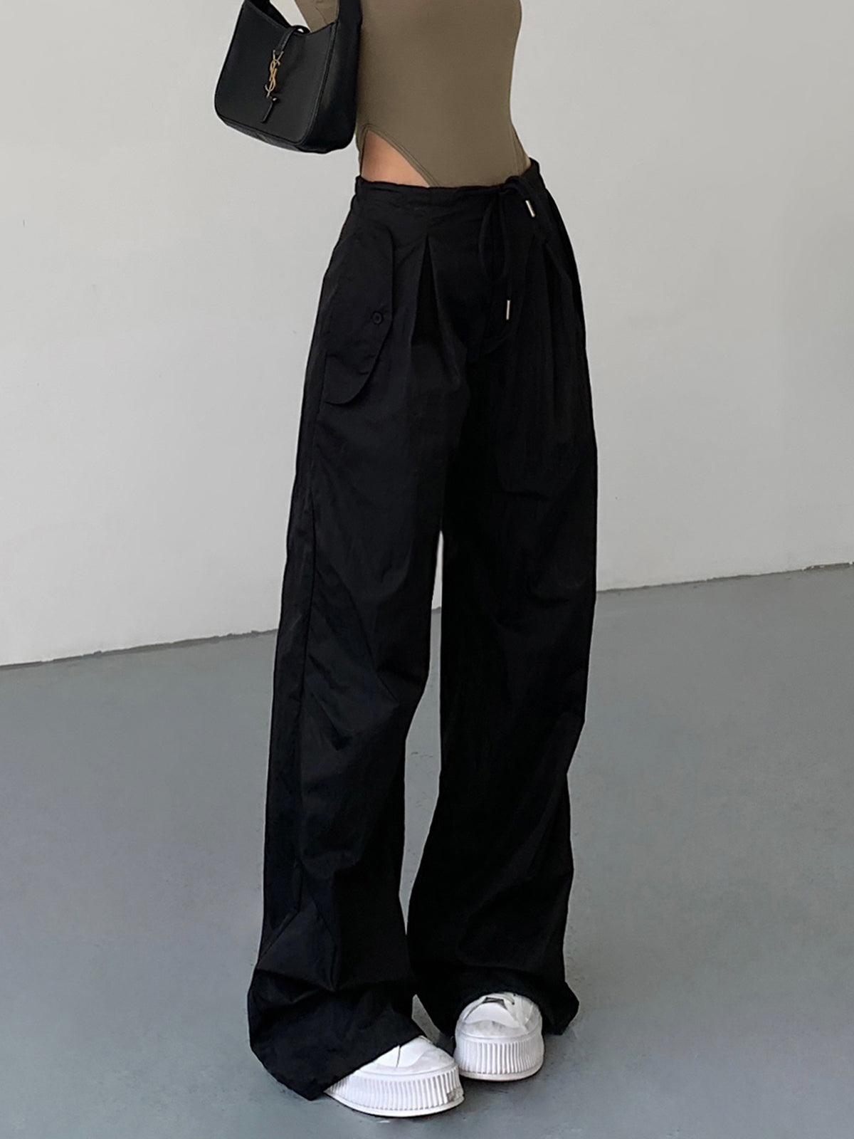 Utility Baggy Parachute Cargo Pants