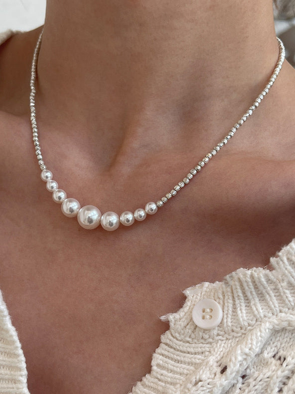 Hold My Pearls Necklace