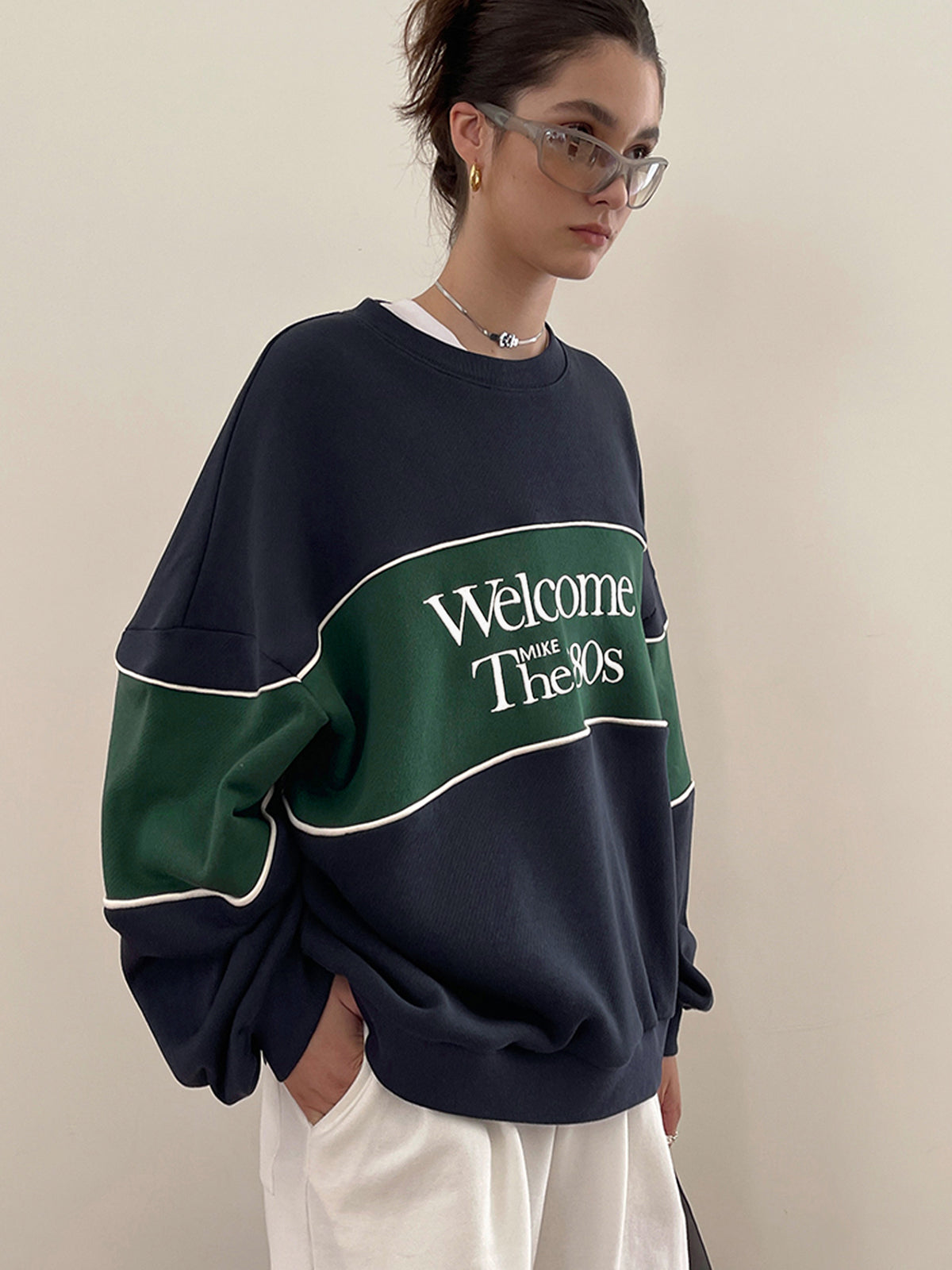 The 80s Oversized Sweatshirt