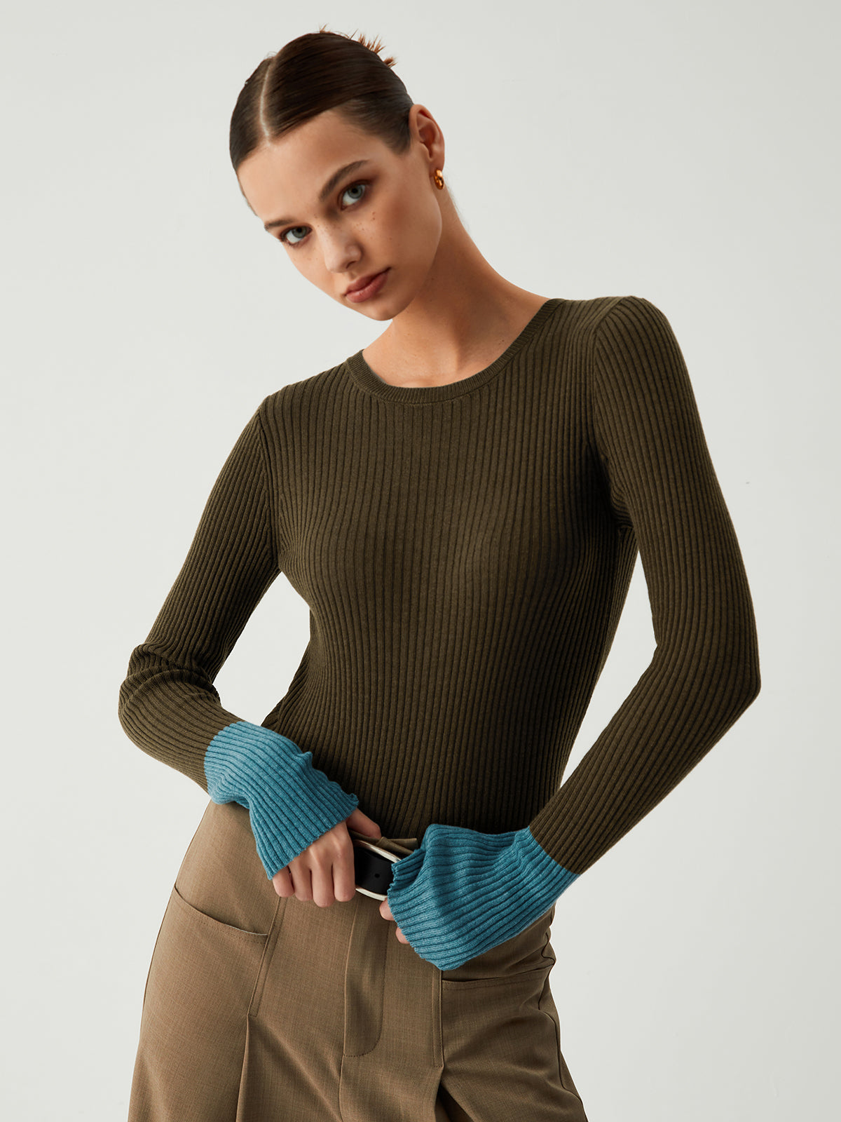 Contrast Sleeve Hem Long Sleeve Knit Top