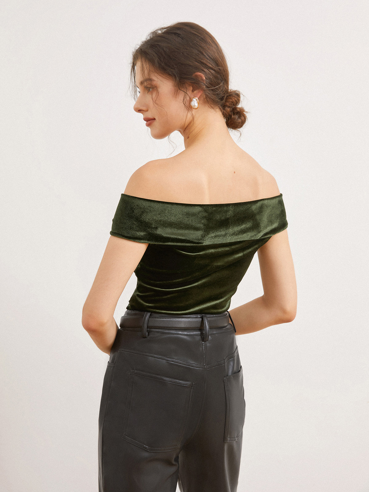 Solid Off-Shoulder Velvet Tank Top