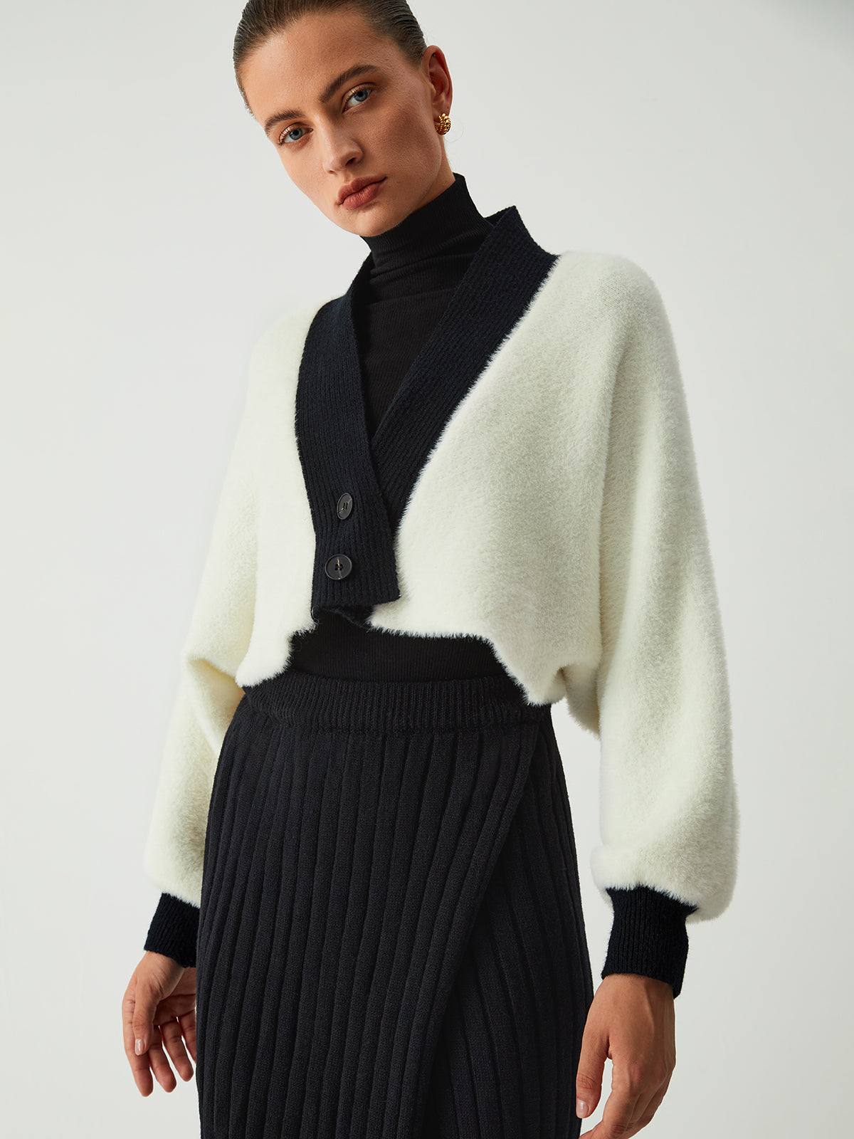 Contrast Trim Fuzzy Crop Cardigan